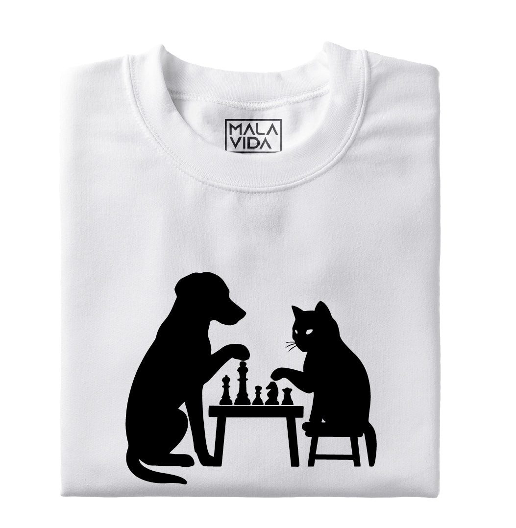 Cat vs Dog. Chess game