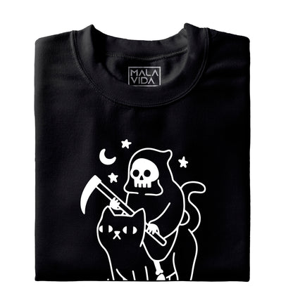 La muerte anda en gato