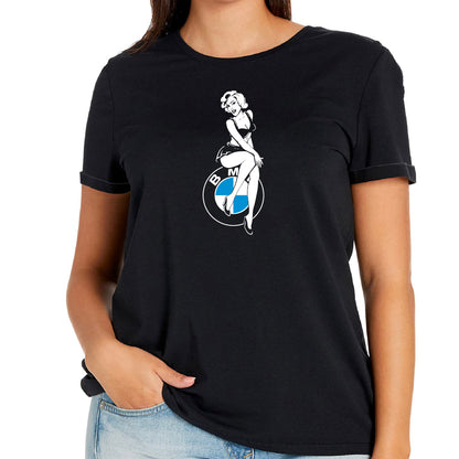 BMW pinup logo