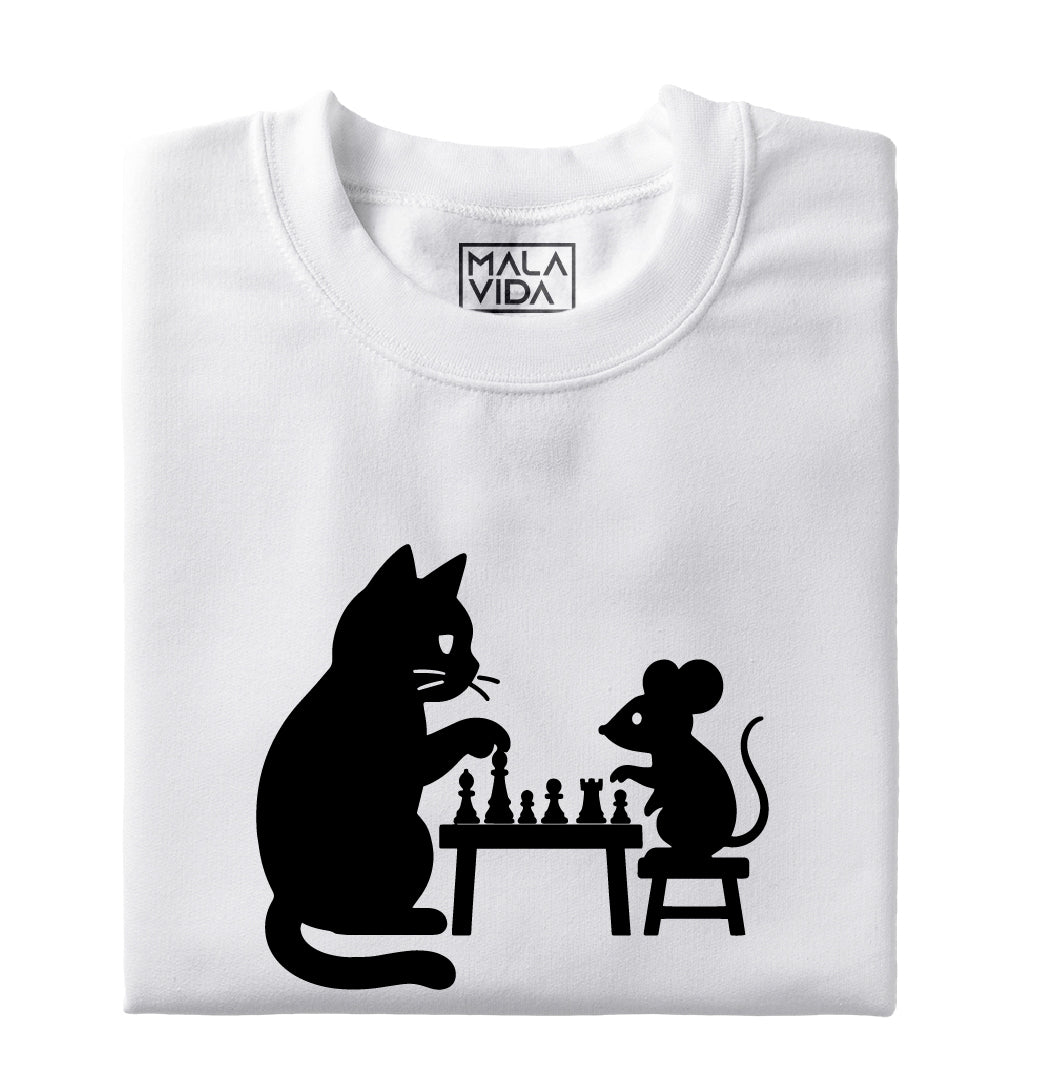 Cat vs Mouse. Chess game