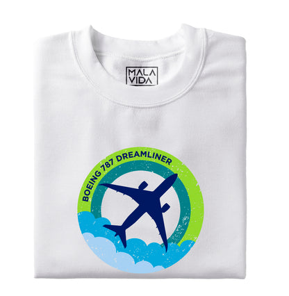 Boeing 787 above clouds